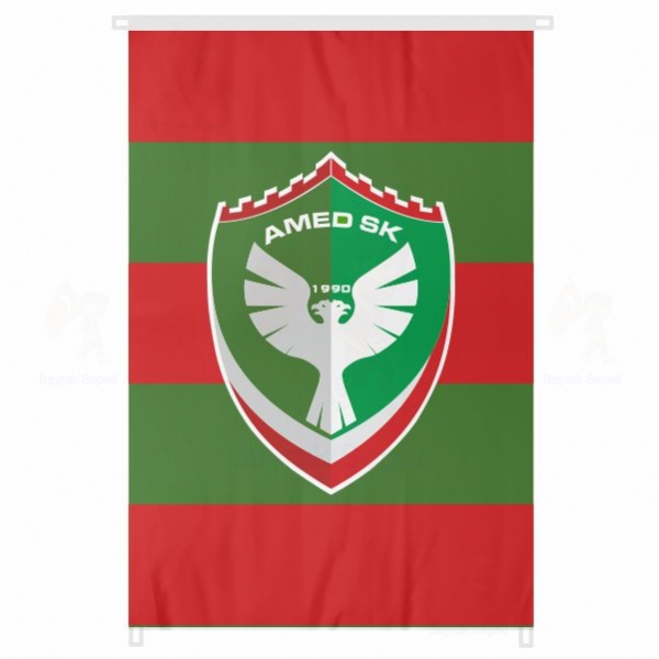 Amed Spor Bina Cephesi Bayraklar�