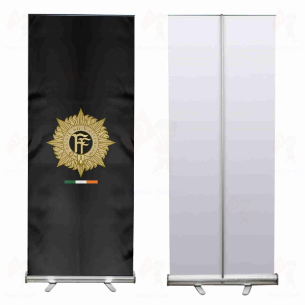 Irish Defence Forces Roll Up ve Banner