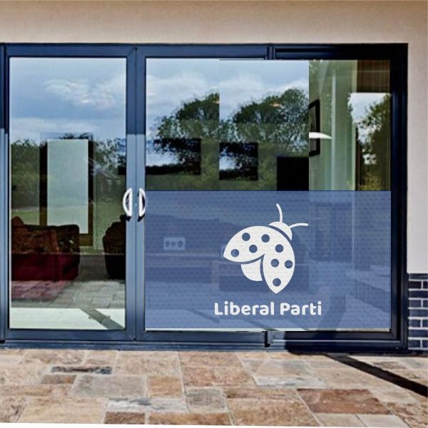 Lacivert Liberal Parti One Way Vision