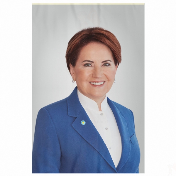 Meral Ak�ener Bez Portresi