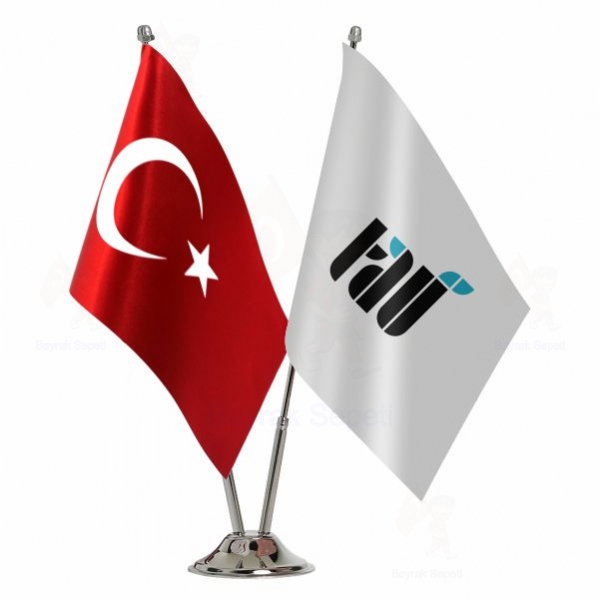 T�rk Alman �niversitesi 2 Li Masa Bayraklar�